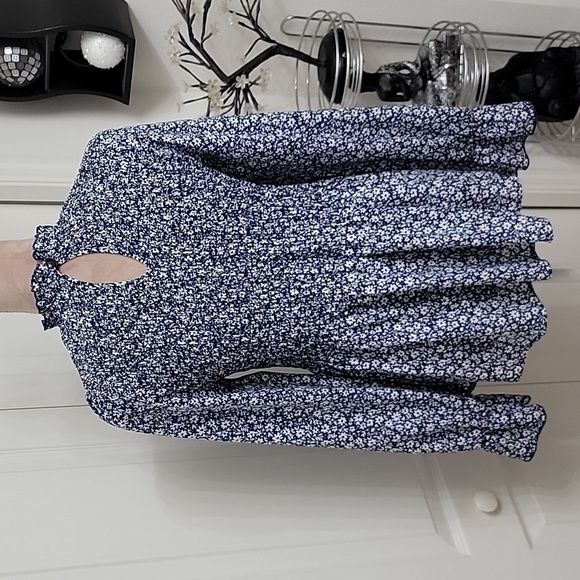 Mi ami, Size M, Halana, Blue Floral High Neck Blouse, Smocked Upper, Ruffle Hem - Picture 5 of 16